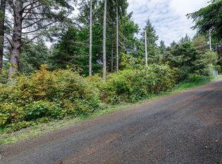 T/l 122 Ne Alder St, Yachats, OR