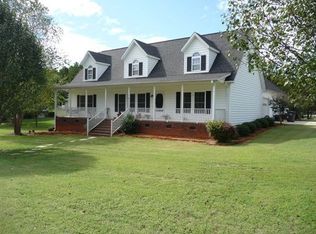 1010 Woodfield Dr, Kannapolis, NC 28081