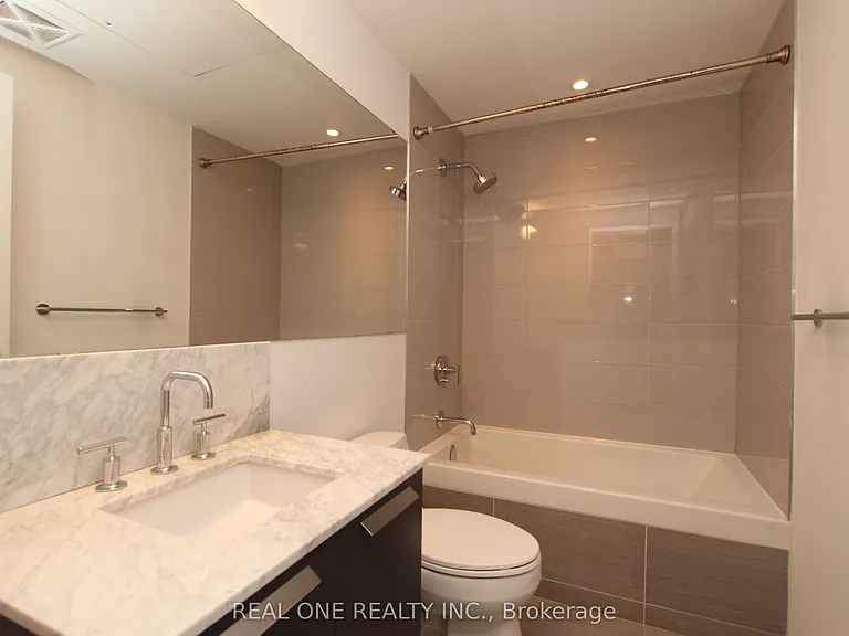 50 Charles St E #1807 — Photo 5