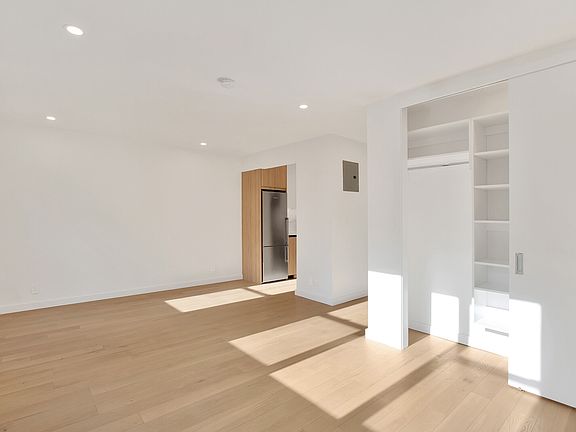 2nd image of 227 E 59th St APT 3B