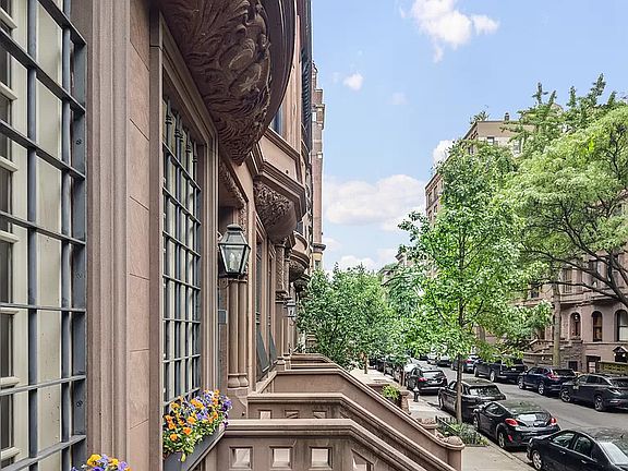 37 W 70th St, New York, NY 10023 | MLS #1718523 | Zillow