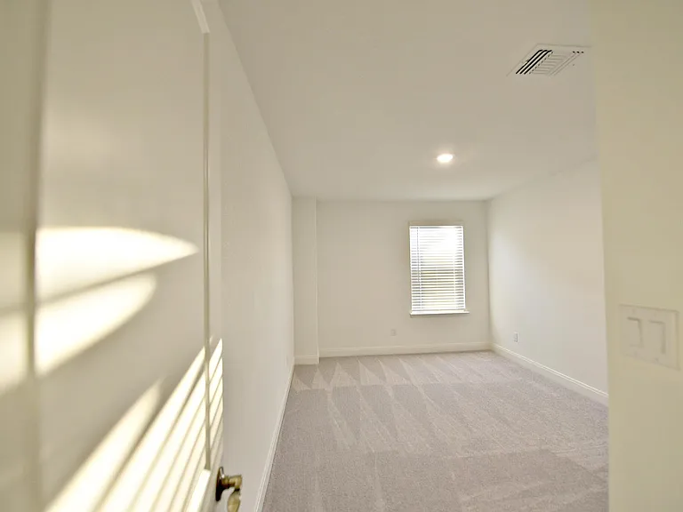 517 Scooter St — Photo 19