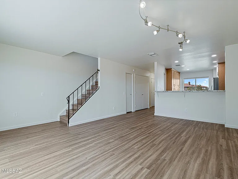 2616 W Ironcrest Dr — Photo 10