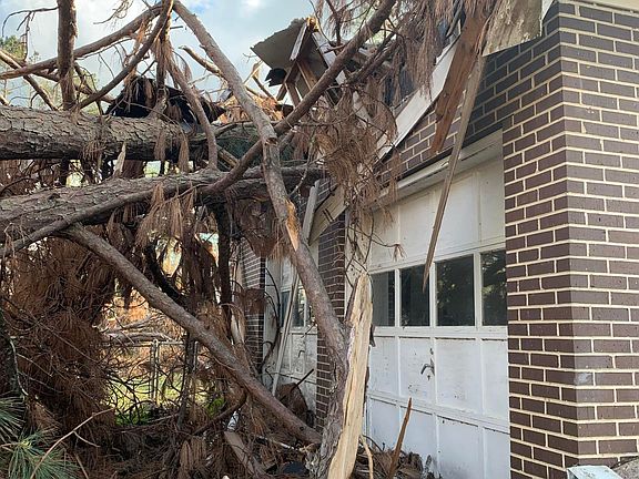 3rd image of 4323 Maywood Dr