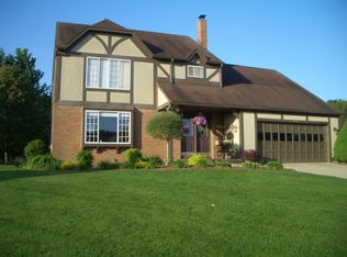 33964 Canterbury Rd, Solon, OH 44139