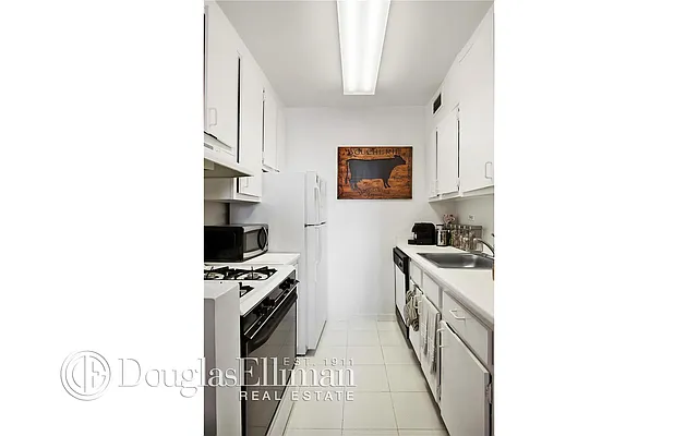 Rented by Douglas Elliman | media 13