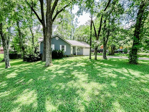 2nd image of 105 Creek Ct