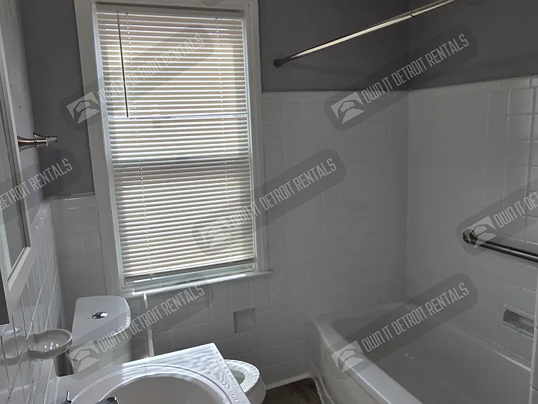 5293 Berkshire St — Photo 24