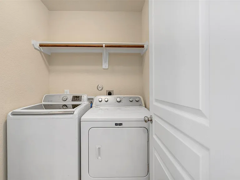 1323 Pease River Ln — Photo 25