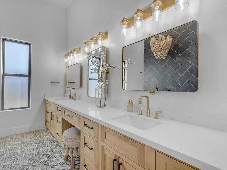 35150 N Bell Rd — Photo 15