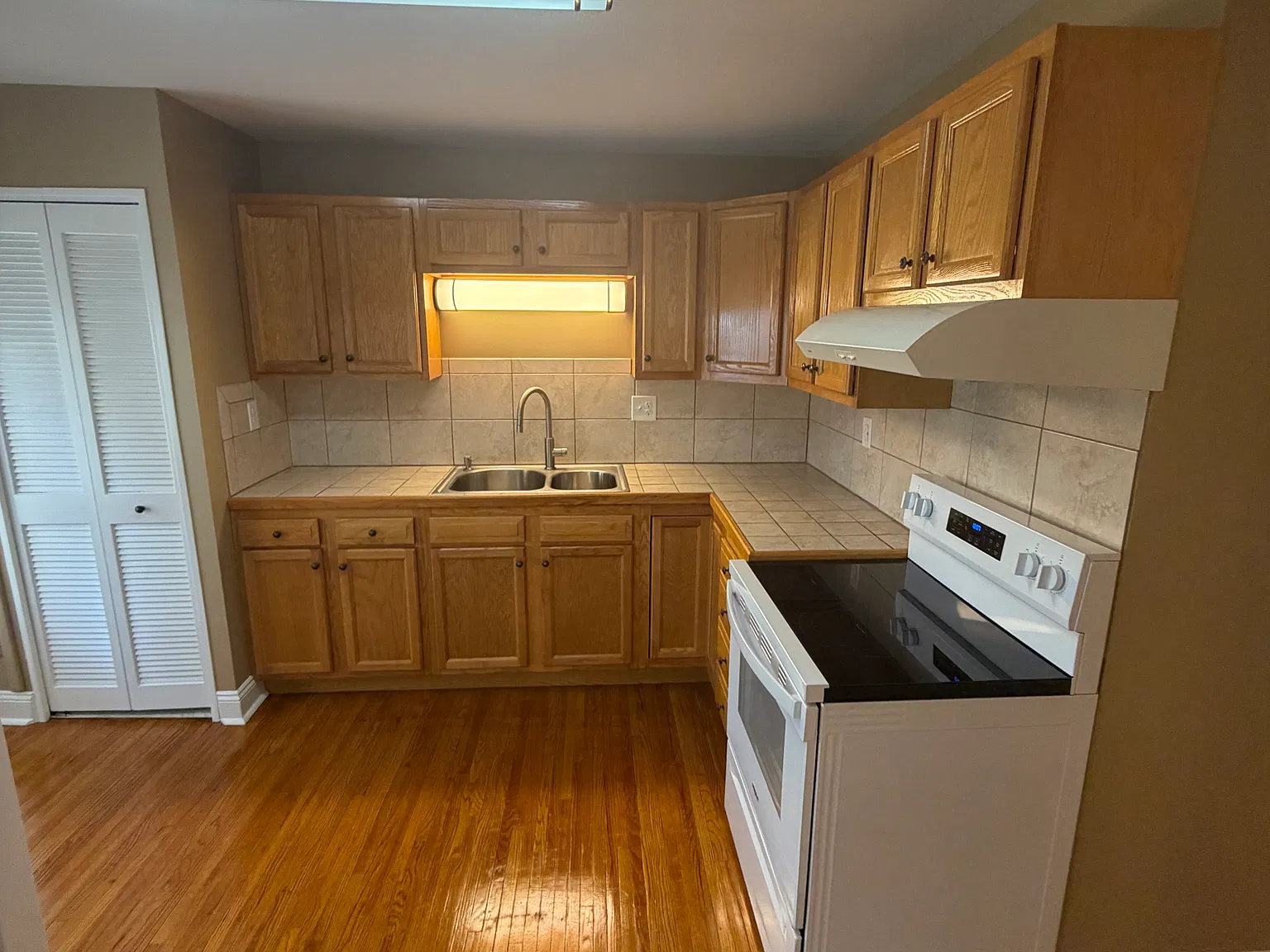 1 bed, 850 sqft, $750 — Photo 3