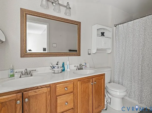 11409 Friars Walk Ct — Photo 15