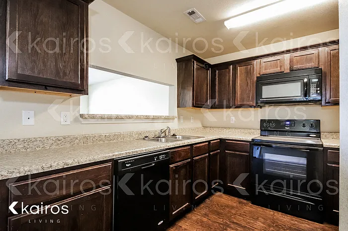 5005 Thomas St #A — Photo 6