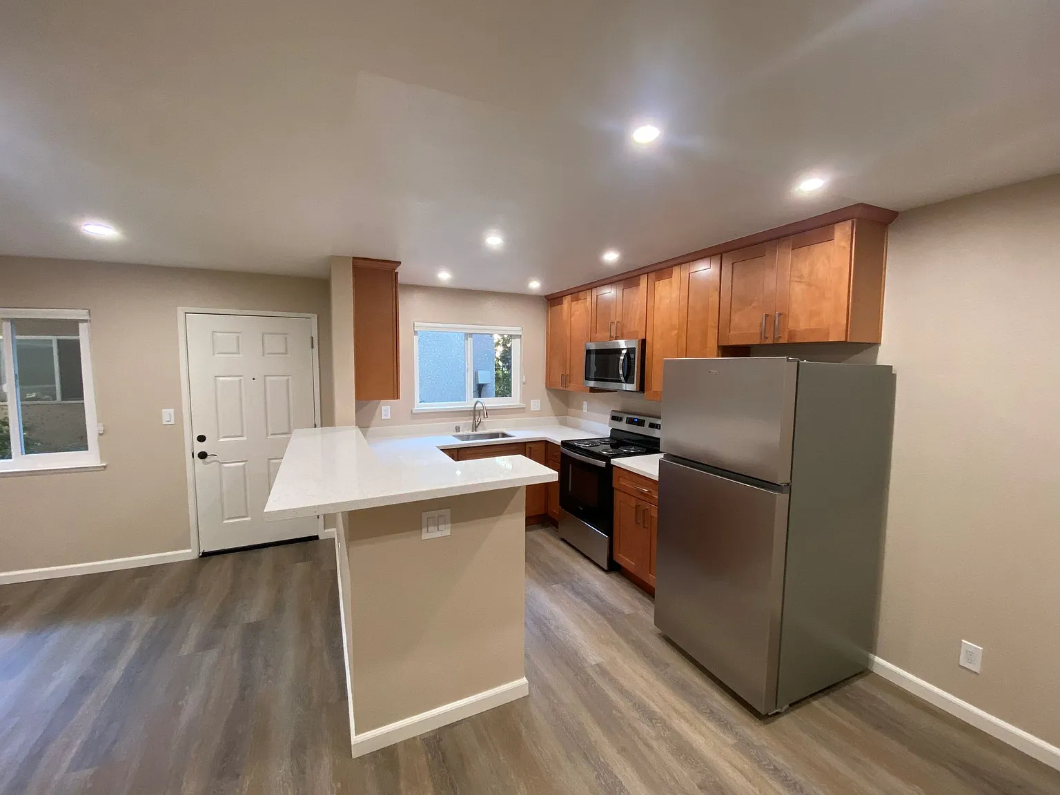 1 bed, 700 sqft, $2,395 — Photo 1