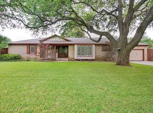 3930 Cobblestone Dr, Dallas, TX 75229
