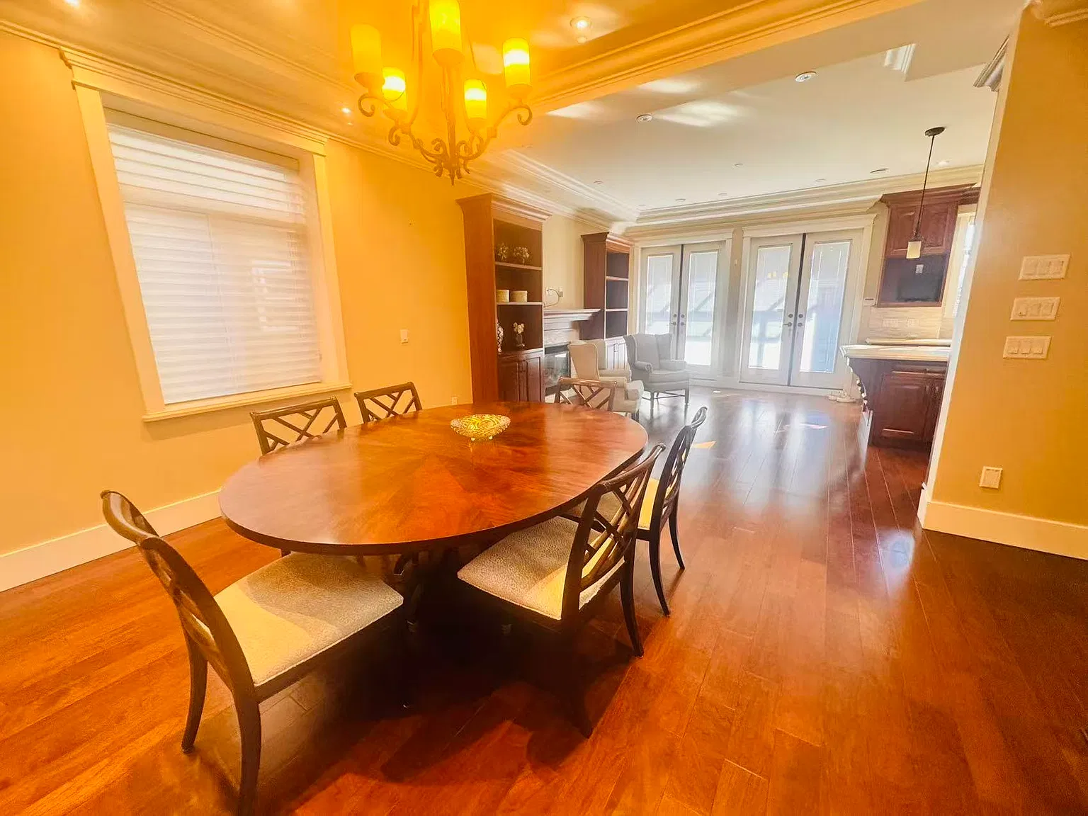 5 bed, 2983 sqft, $10,000 — Photo 4