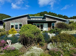 880 Ocean View Dr, Yachats, OR 97498