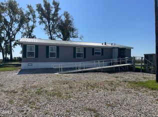 85 Elevator Rd, Carrington, ND 58421