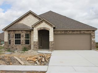 203 Lacy Oak Ln, Waxahachie, TX 75165