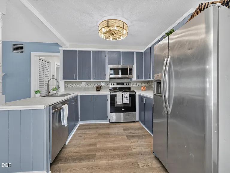 398 Golf Blvd — Photo 11