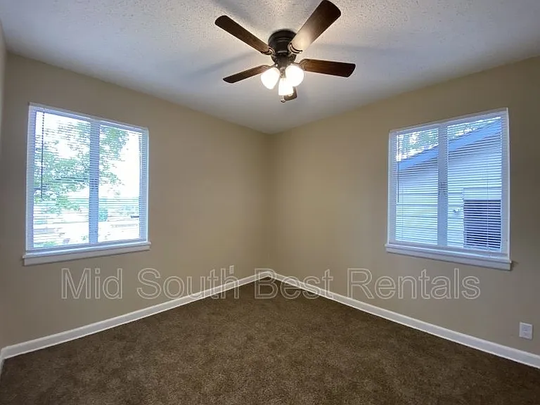 33 Purdue Cir — Photo 3
