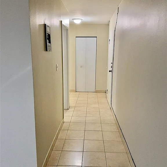 2035 University Ave W #307 — Photo 4