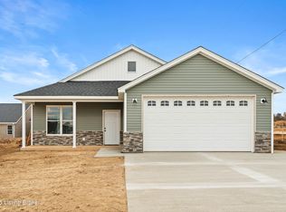 10 Betty Boyd Ln, Brandenburg, KY 40108