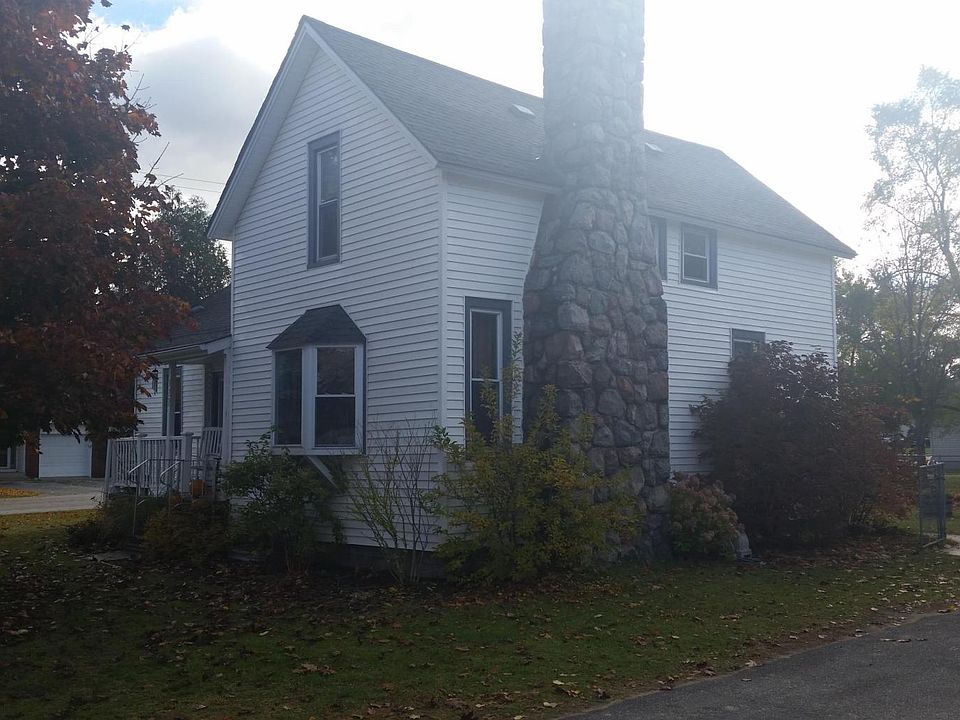 1st image of 922 Olmstead St