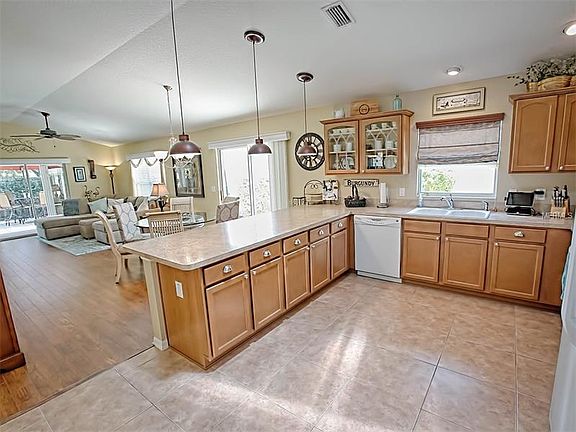 2nd image of 2114 Marlin Pl