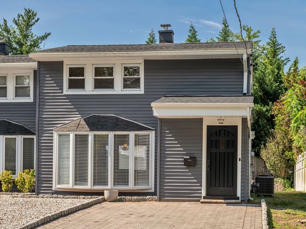 8 Macbeth Ct APT A