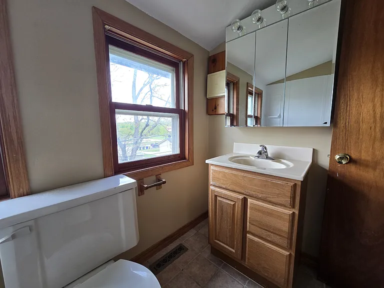 4037 Vine Ave SE — Photo 24