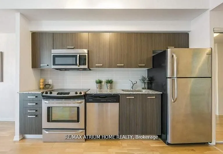 832 Bay St #1101 — Photo 2