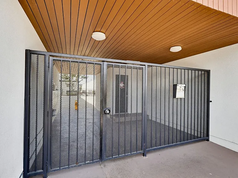 25829 Viana — Photo 4
