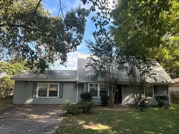 1518 W Claiborne Ave, Greenwood, MS 38930