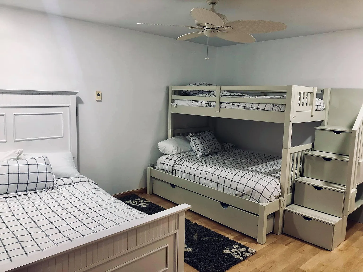 4 bed, 2655 sqft, $3,000 — Photo 4