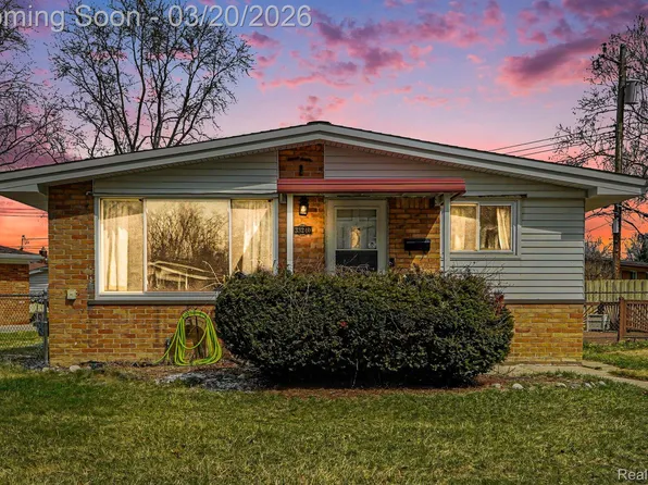 33240 Parkwood St, Westland, MI 48186