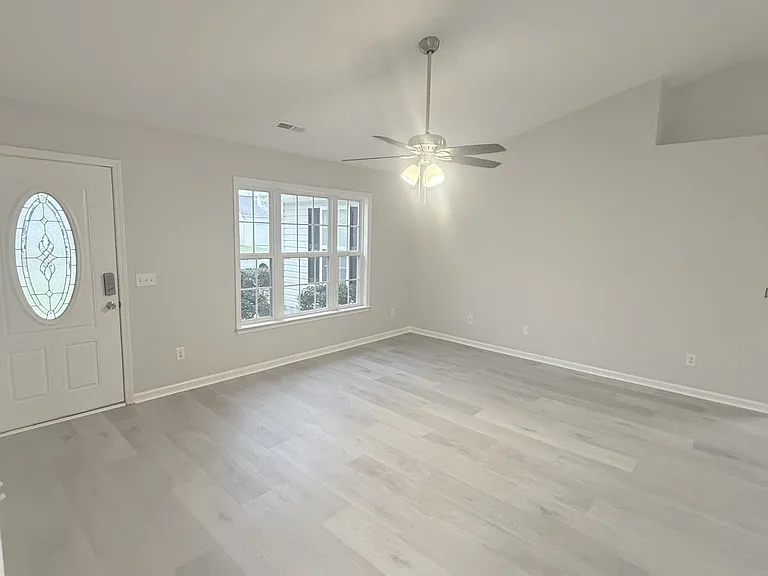 6005 Palisade Ct — Photo 13