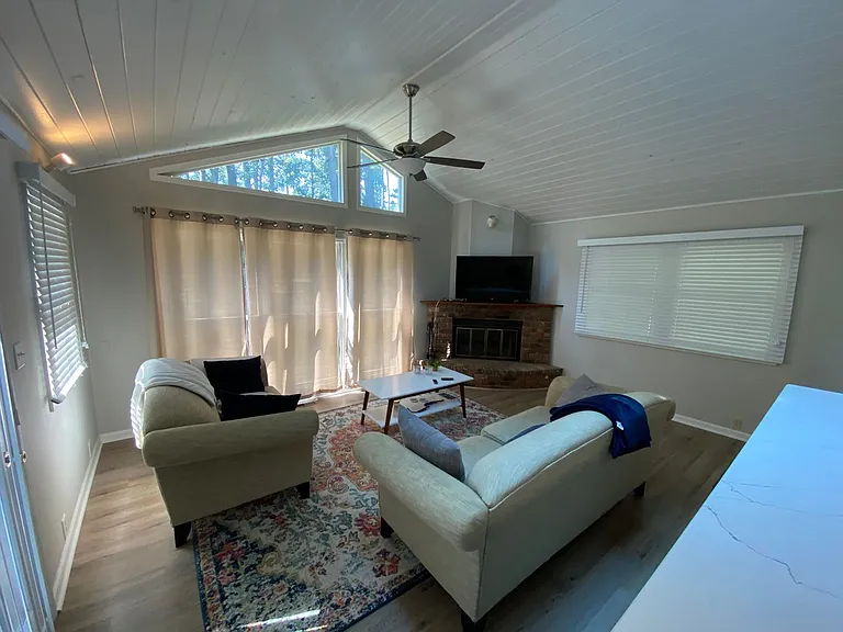 612 Old Farm Rd — Photo 9