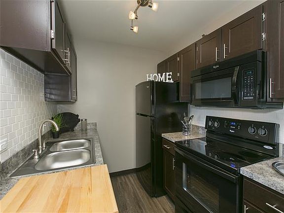 3rd image of 245 N Oakhurst Dr #921