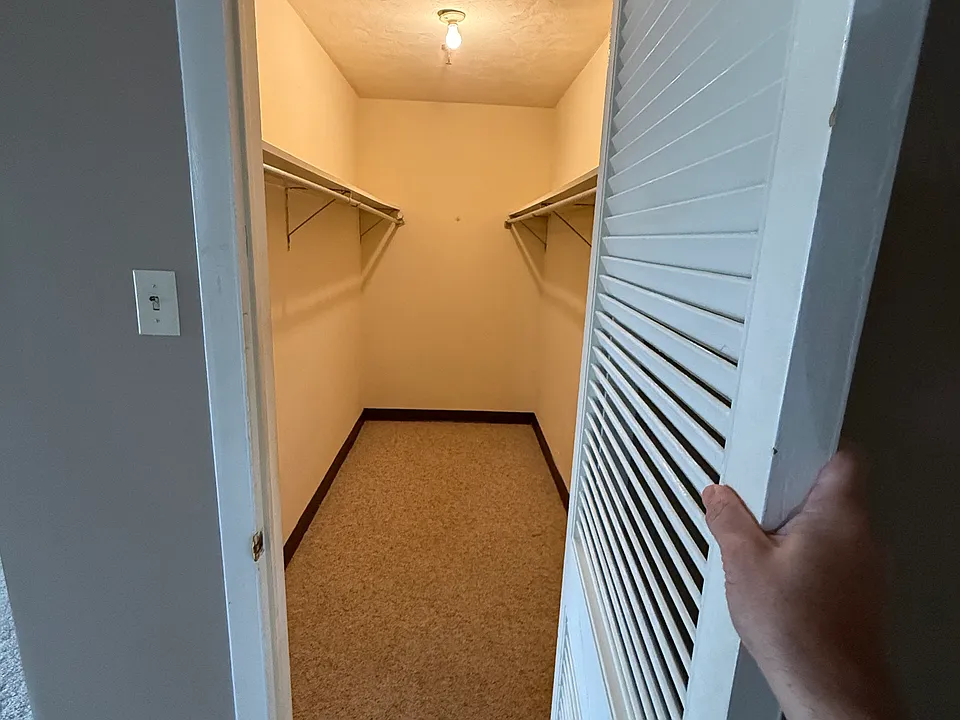 walk in closet