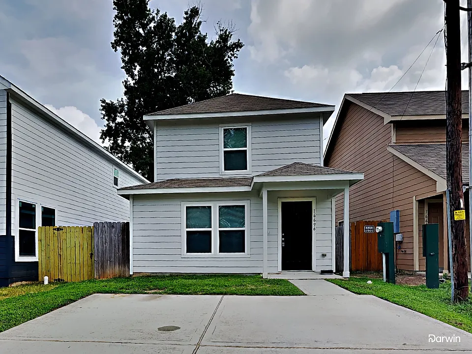 16696 E Ivanhoe