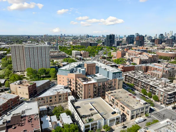 1645 W Ogden Ave Unit 714, Chicago, IL 60612