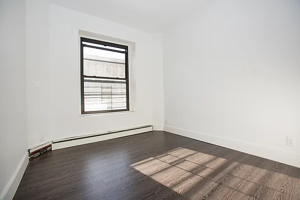 Rented by REAL New York | media 23