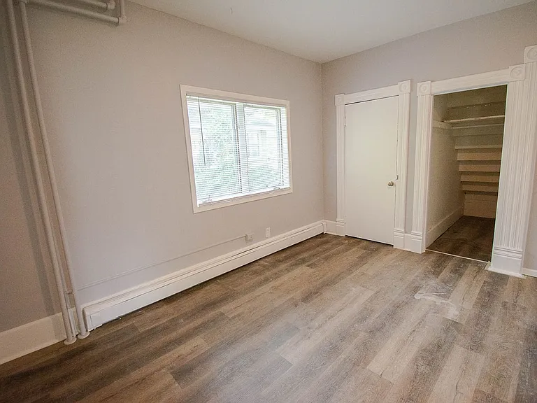 836 S Newton Ave — Photo 8