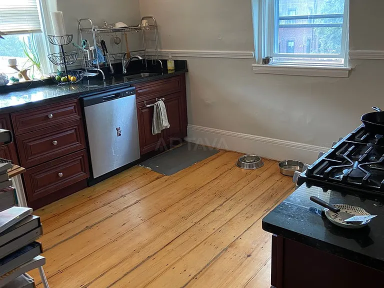 12 Lincoln Ave #3 — Photo 4