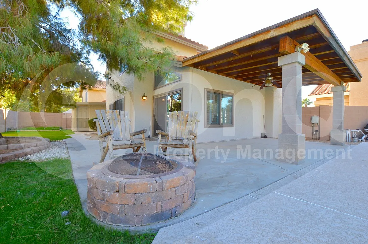 3 bed, 2.0 bath, 1496 sqft, $2,699 — Photo 3