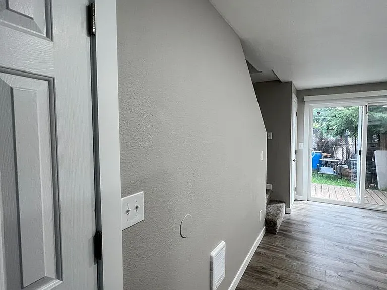 4116 Market St NE — Photo 6