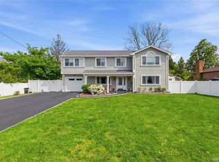 23 Haide Place, East Islip, NY