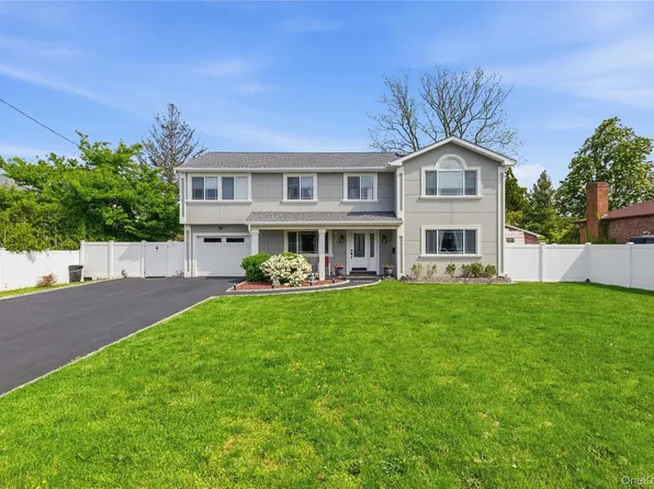 23 Haide Place, East Islip, NY 11730