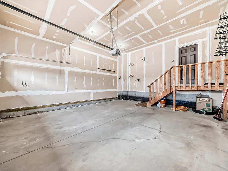 3015 Winspear Cmn SW — Photo 43